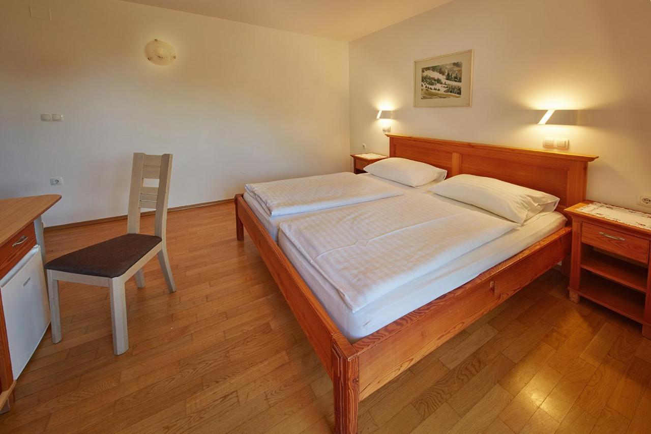 Rute Hotel And Apartments Kranjska Gora Exterior foto