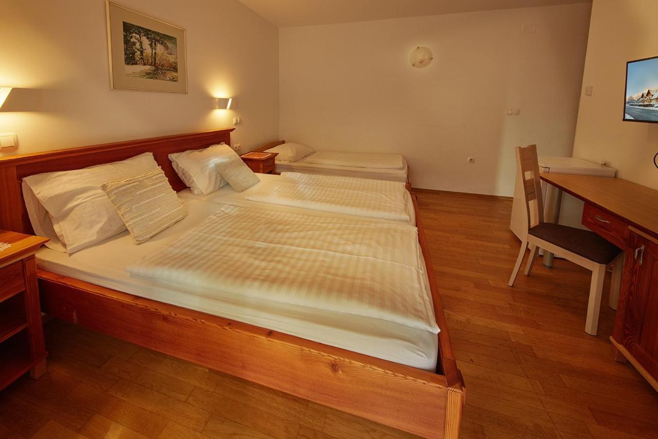 Rute Hotel And Apartments Kranjska Gora Exterior foto