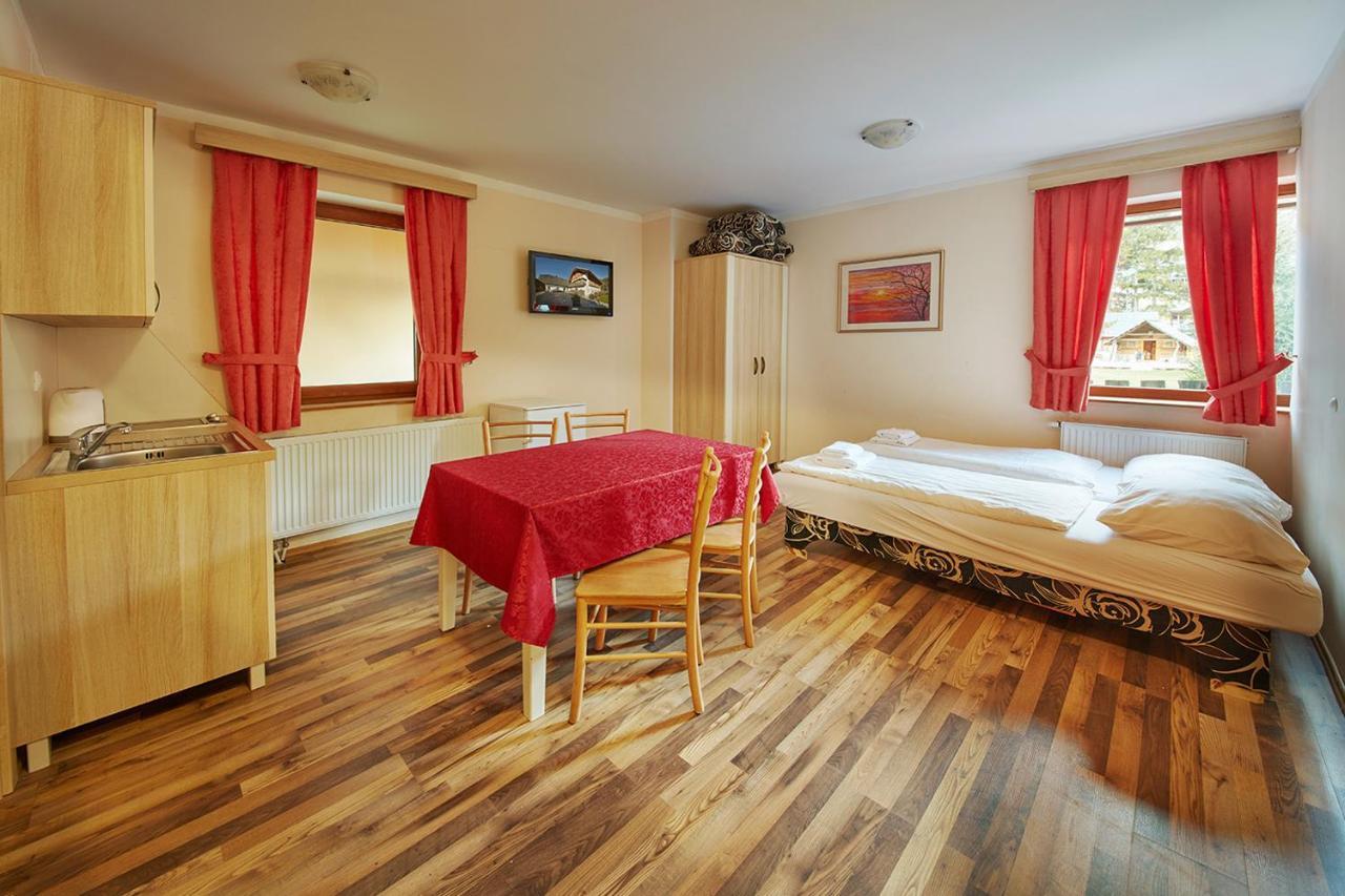 Rute Hotel And Apartments Kranjska Gora Exterior foto